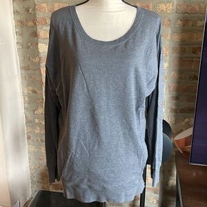 Zella Sweatshirt with front pocket - XL